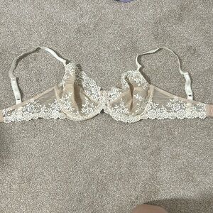 Wacoal lingerie bra